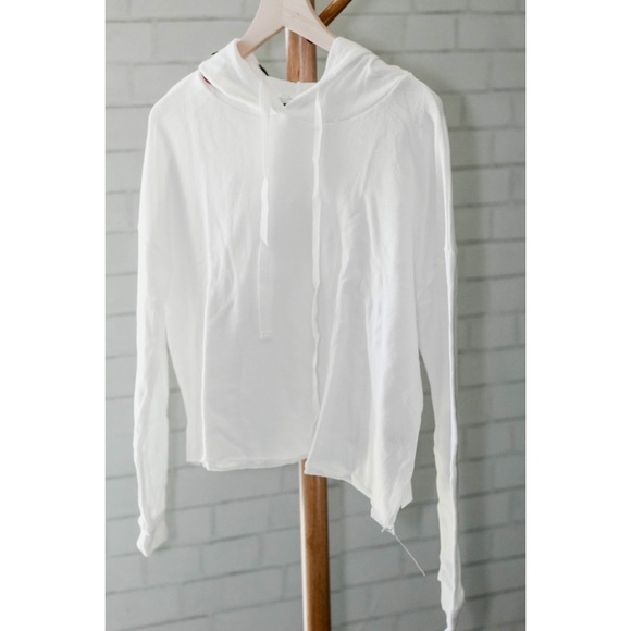 White Embroidered Crop Sweater - Picture 2 of 3